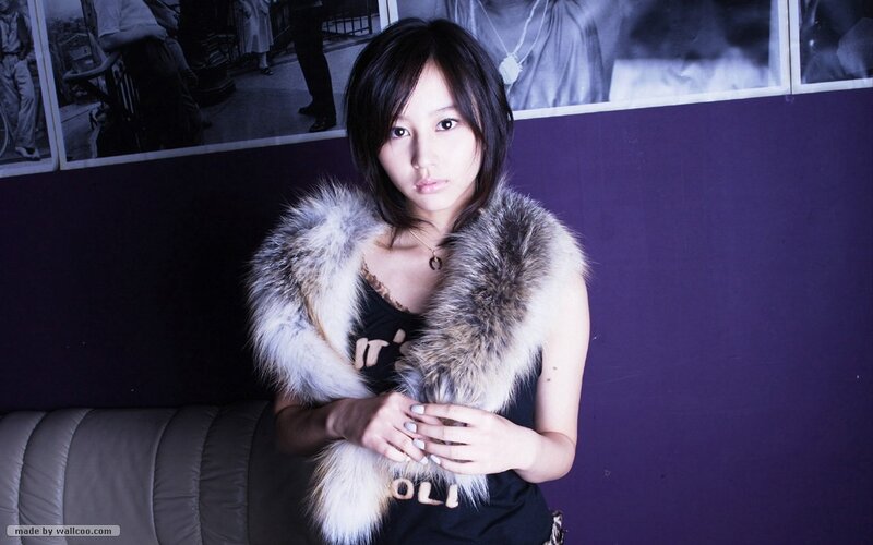 woman in fur stole