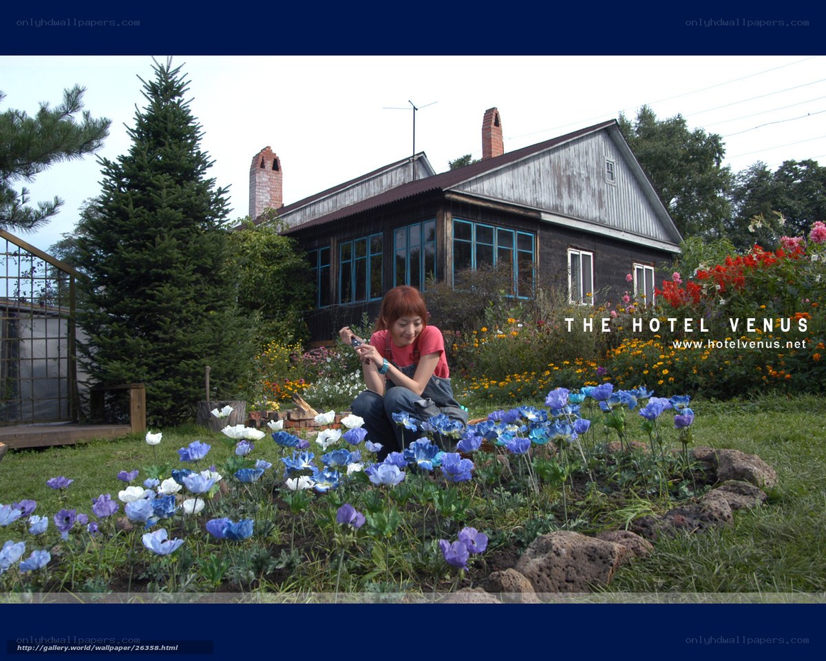 Woman in garden at Hotel Venus