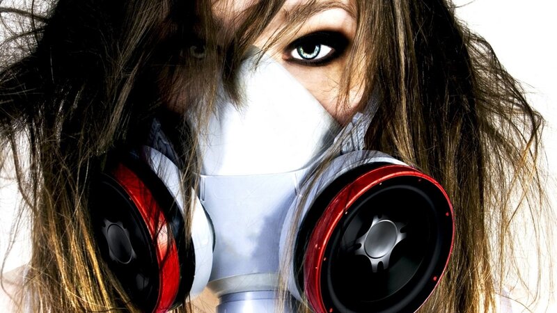 woman in gas mask