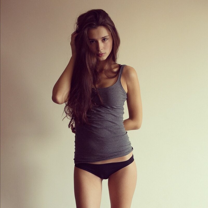 woman in gray tank top