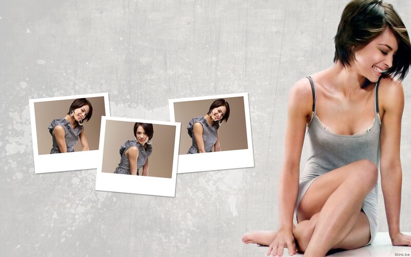 woman in gray tank top