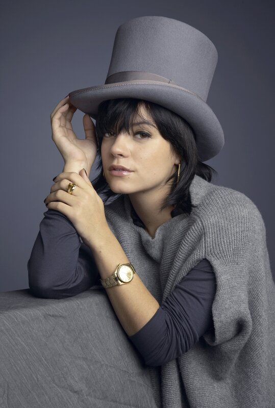 woman in gray top hat