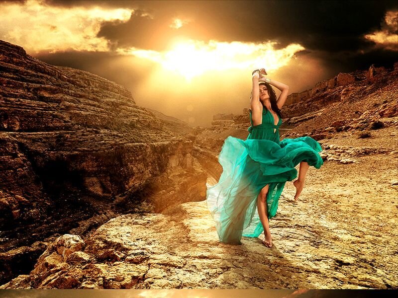 Woman in Green Dress — Dramatic