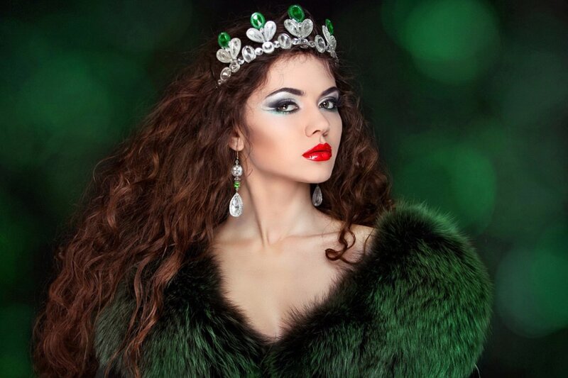 Woman in Green Fur Coat — Dramatic