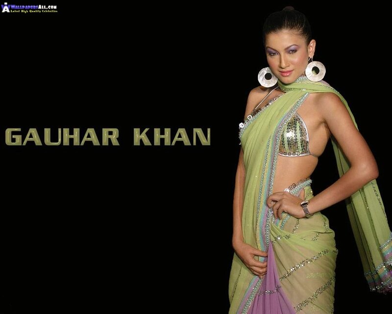 Woman in Green Sari — Black