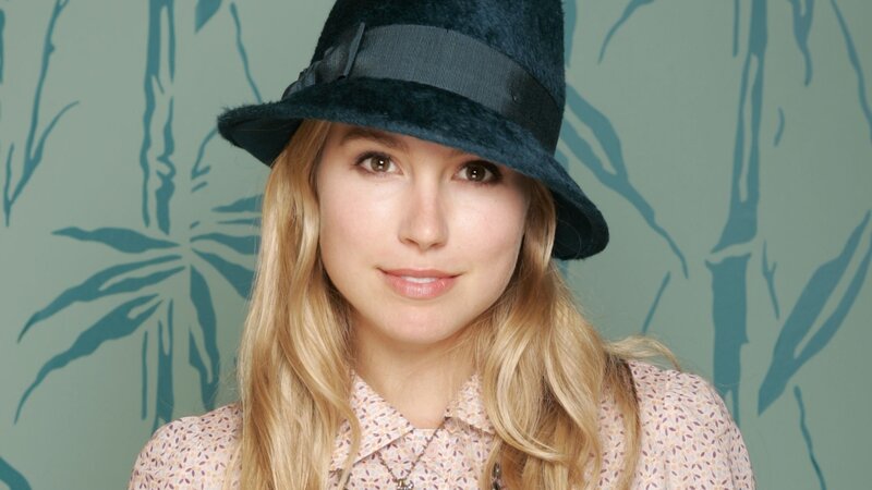 woman in hat portrait