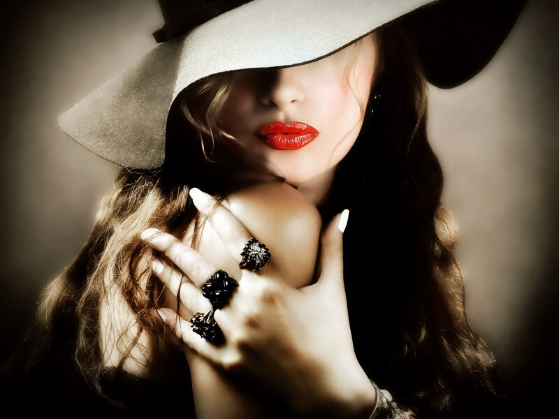 Woman in Hat with Red Lips — Black