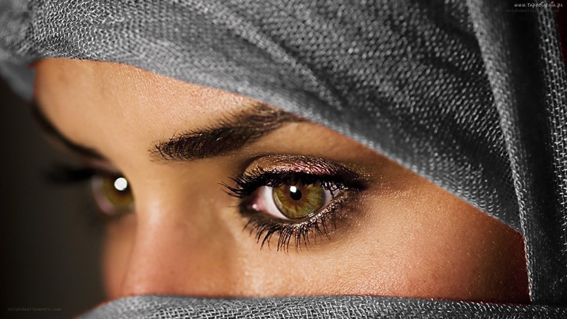 woman in hijab close-up