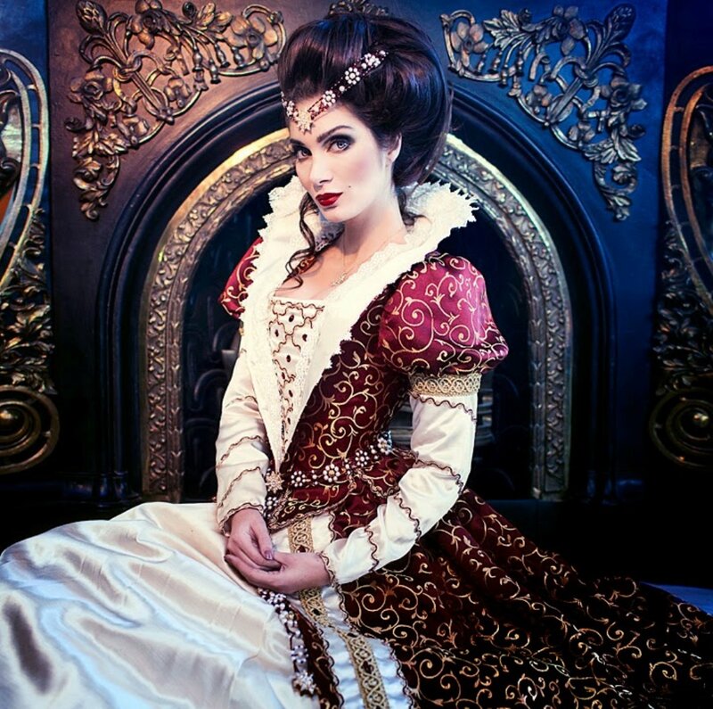 Woman in Historical Dress — White, Dramatic, Photograph, Crown