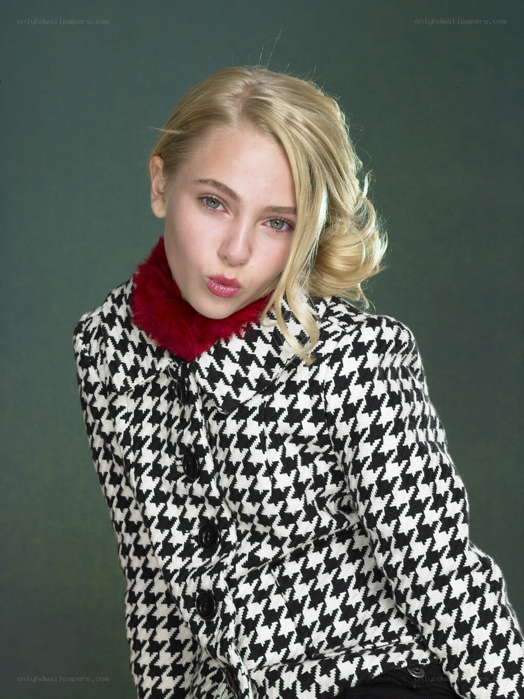 woman in houndstooth coat