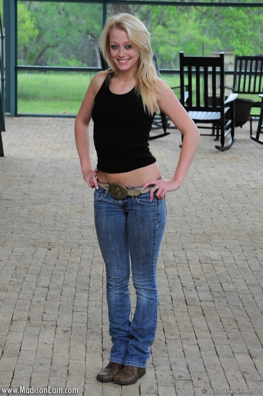Woman in Jeans and Tank Top — Blue, Casual, Afternoon