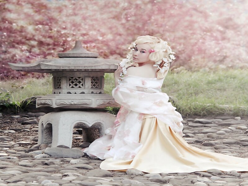 Woman in Kimono — Pink, Serene, Spring