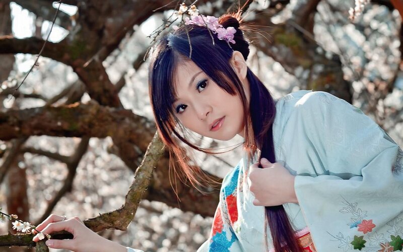 Woman in Kimono — White, Serene, Spring, Photograph, Flower Crown