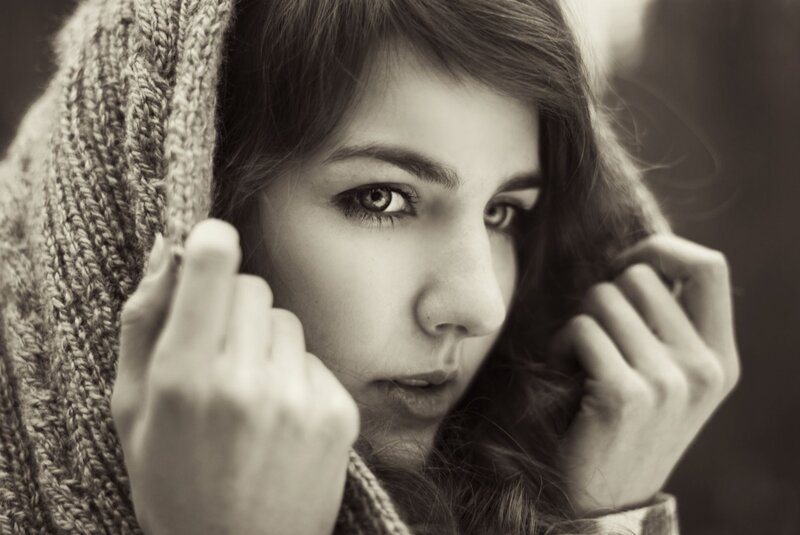 woman in knitted hood