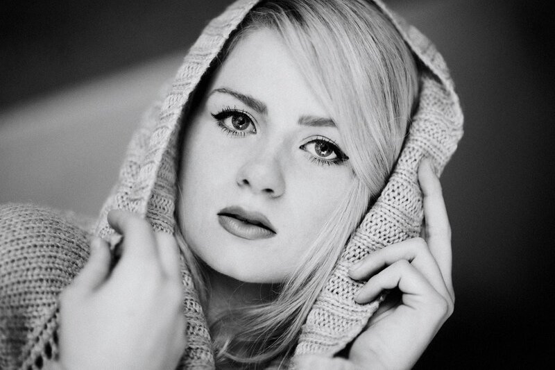 woman in knitted hood