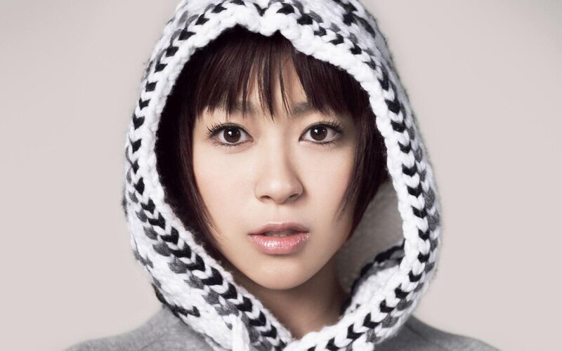 woman in knitted hood