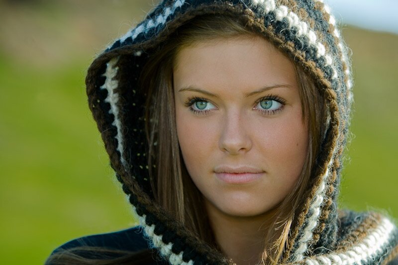 woman in knitted hood