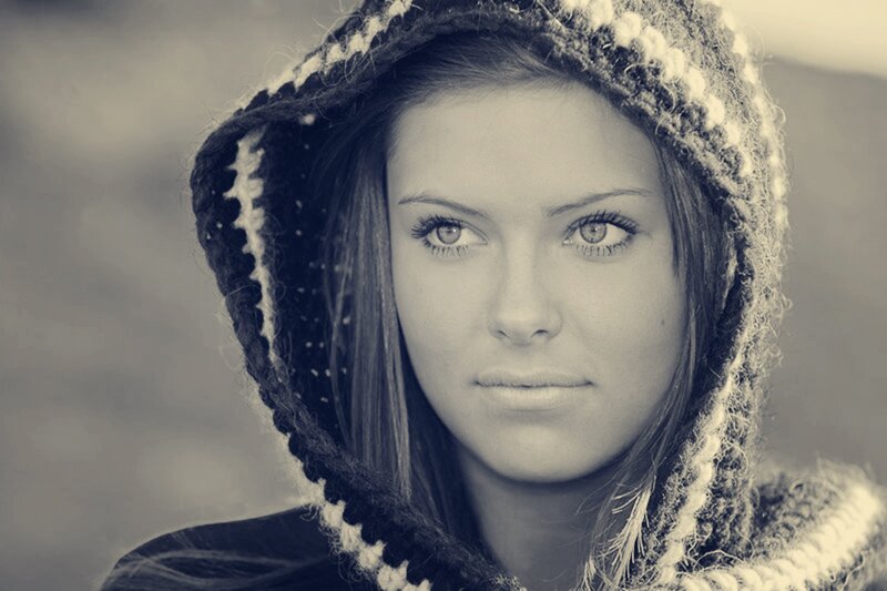 woman in knitted hood