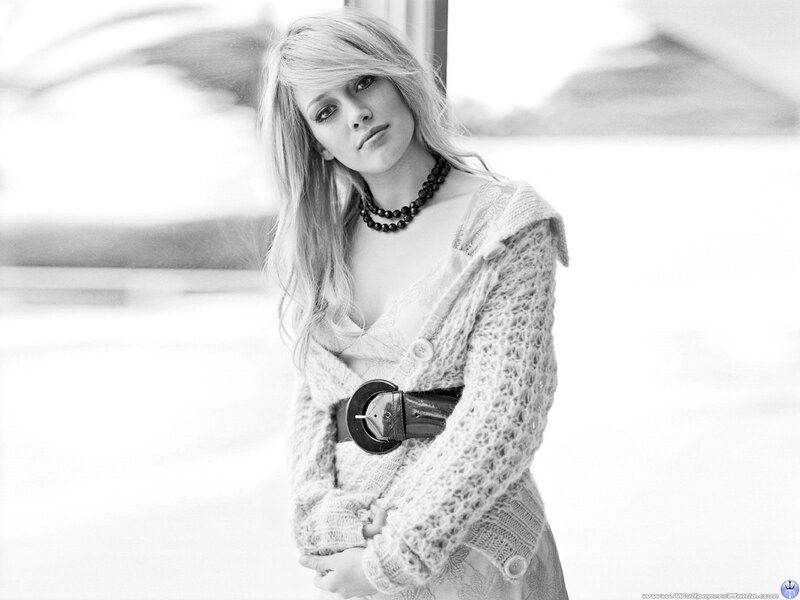 Woman in Knitted Sweater — Black
