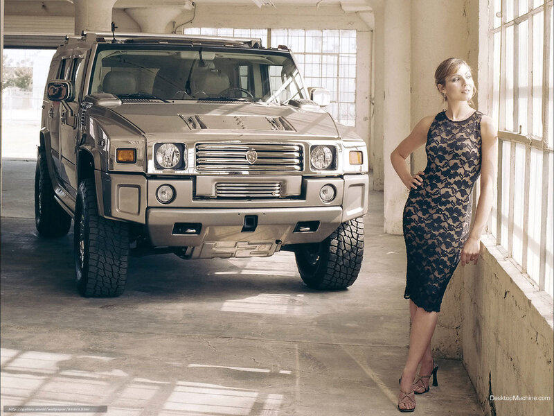 woman in lace dress with hummer