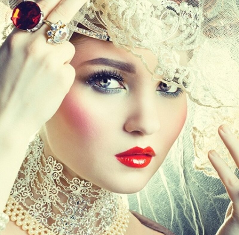 Woman in Lace Headpiece — White