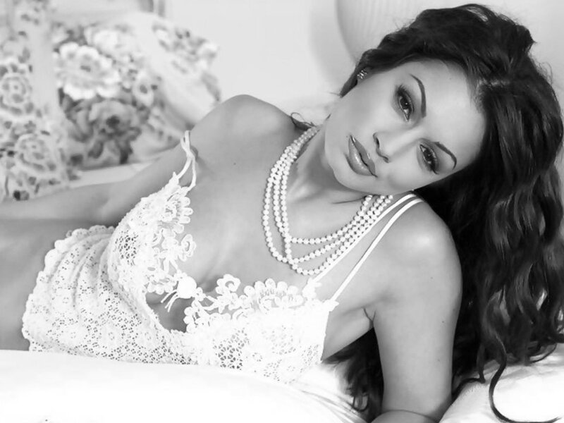 Woman in Lace Lingerie — Black, Seductive