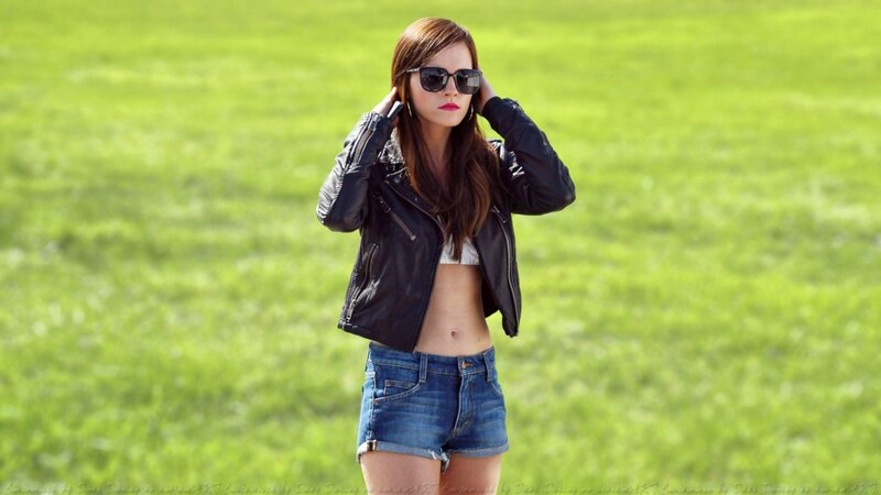 Woman in Leather Jacket — Green, Casual