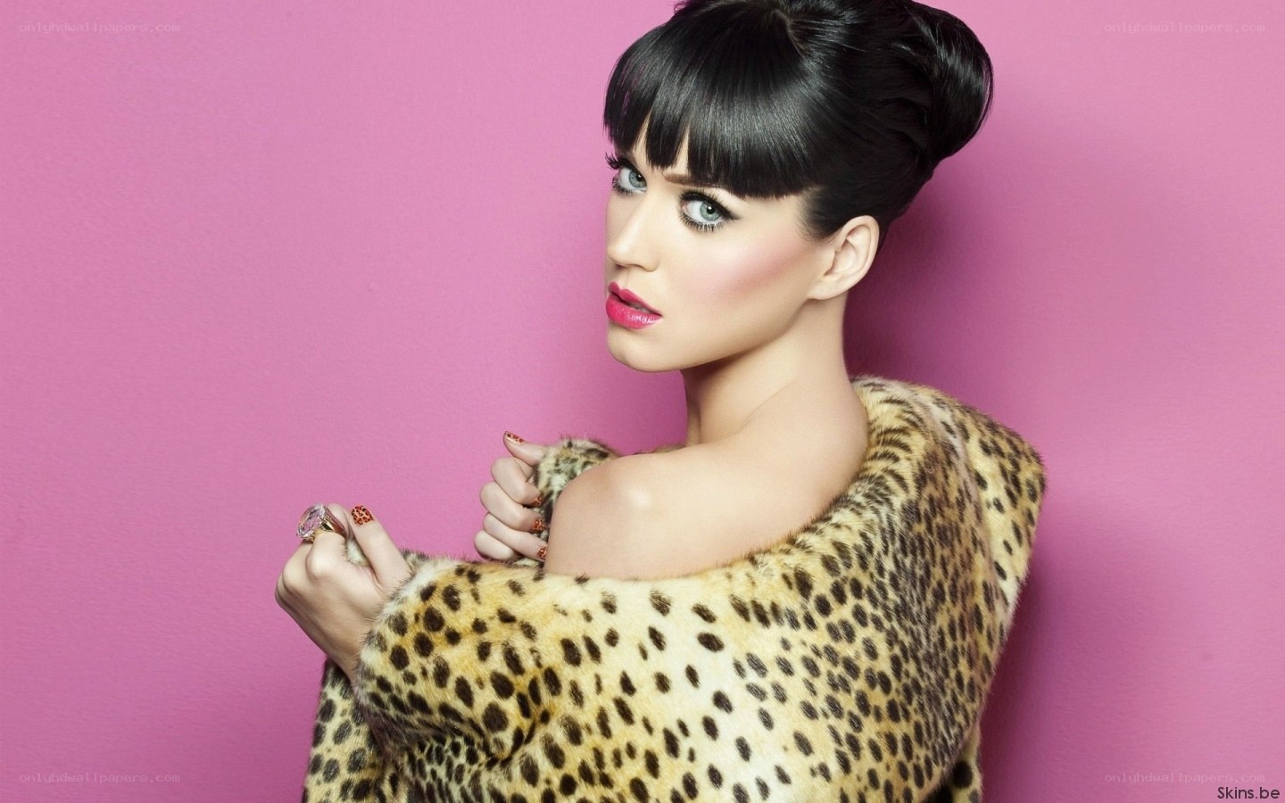 woman in leopard coat