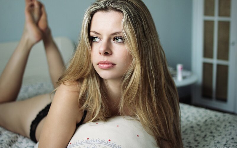 woman in lingerie on bed