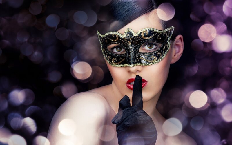 woman in masquerade mask