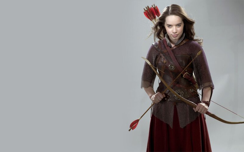 woman in medieval archer attire