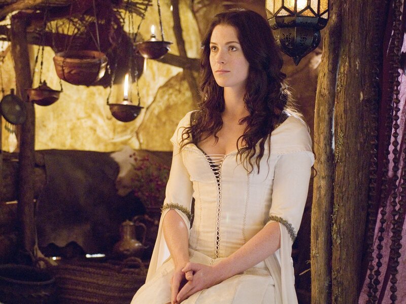 woman in medieval dress