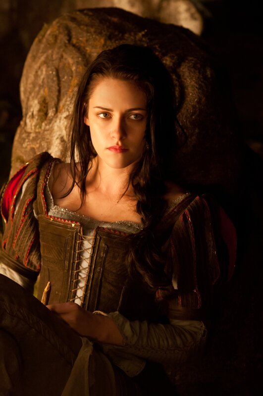 woman in medieval dress