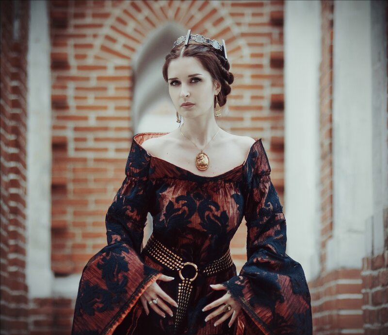 Woman in Medieval Dress — Black, Dramatic