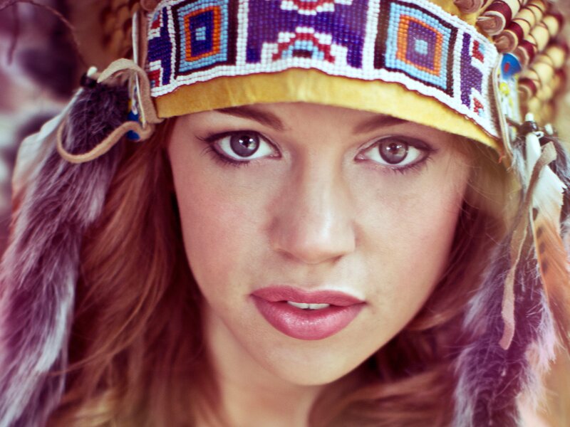 woman in native american headdress