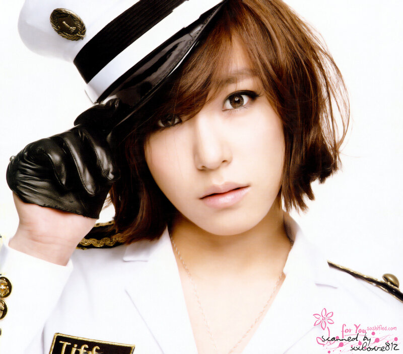 woman in naval uniform
