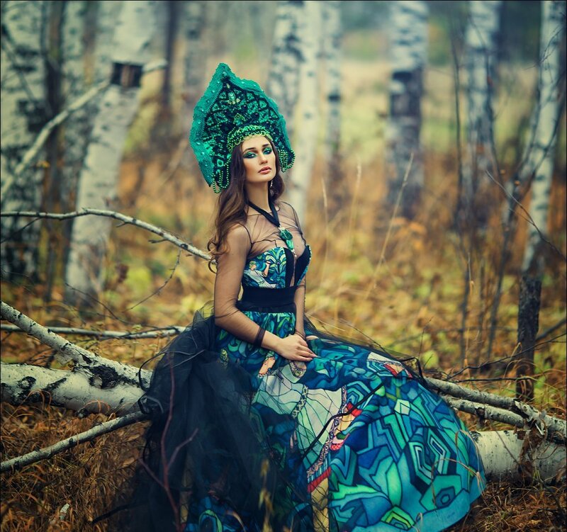 Woman in Ornate Dress — Green, Dramatic, Autumn