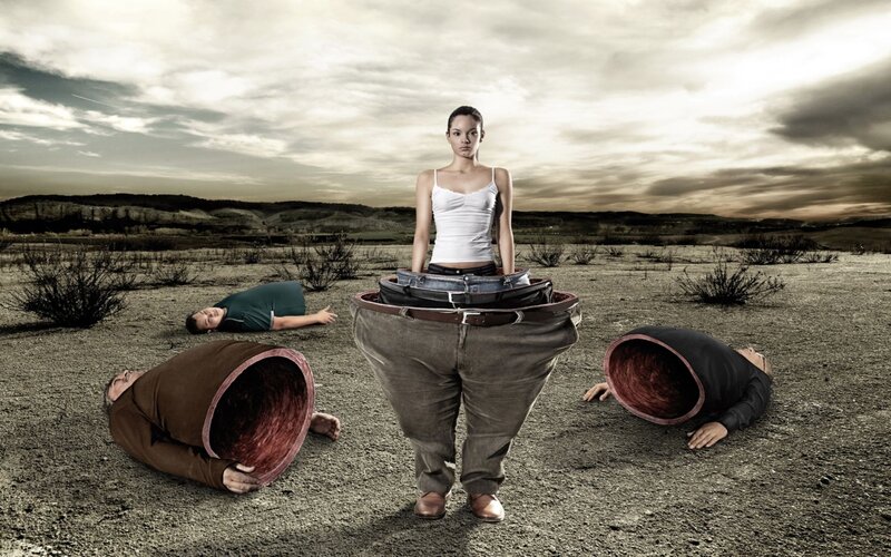 woman in oversized pants