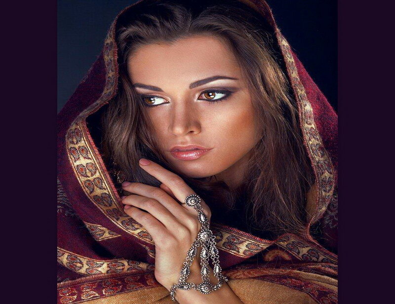 Woman in Patterned Shawl — Brown