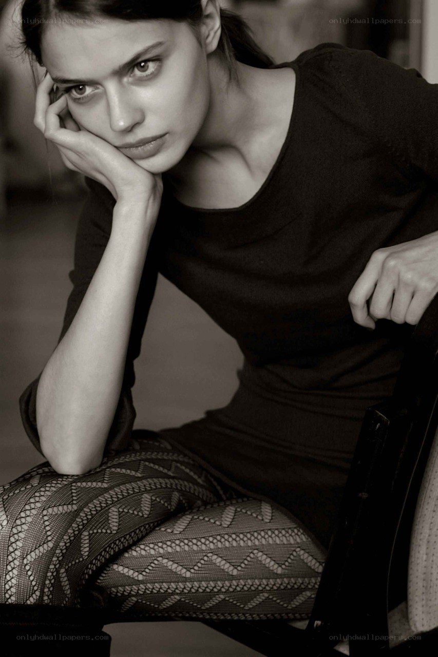 woman in patterned tights