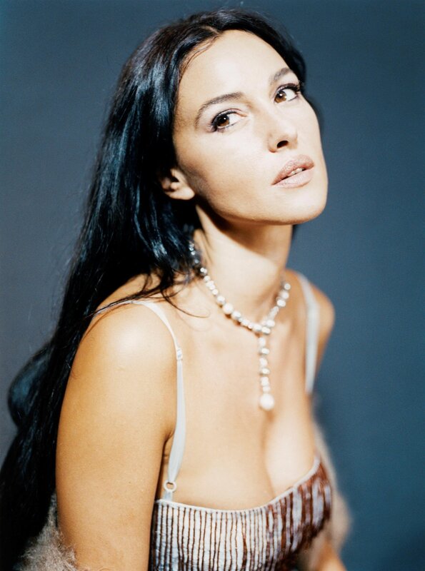 woman in pearl necklace