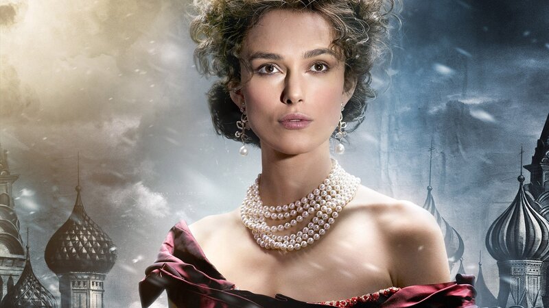 Woman in pearls with Russian architecture