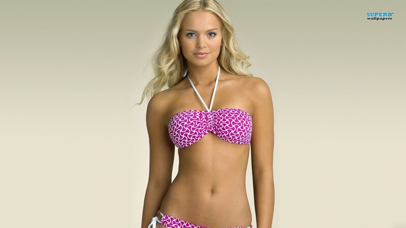 woman in pink bikini