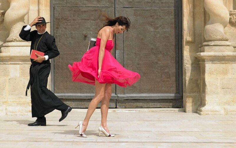 Woman in Pink Dress — Dynamic
