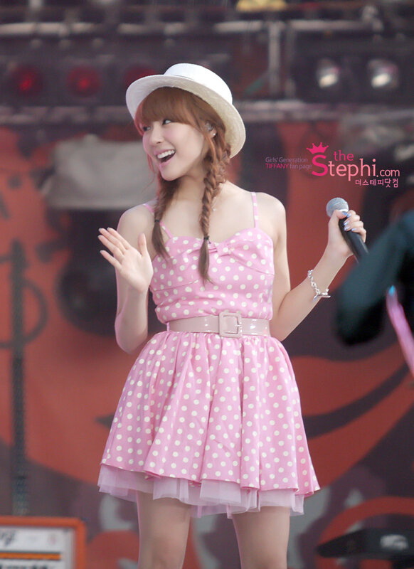 Woman in Pink Dress — Lively, Photograph