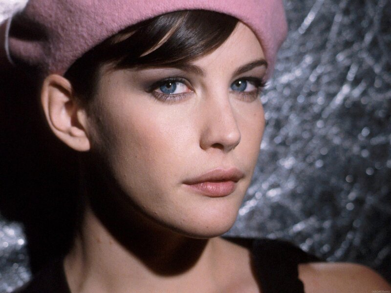 woman in pink hat portrait