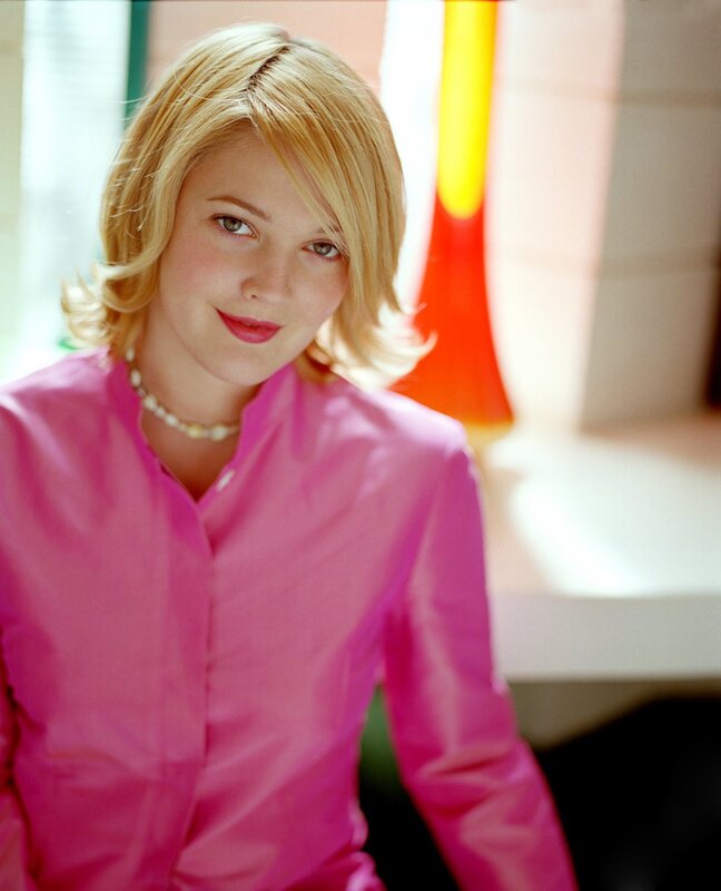 woman in pink shirt
