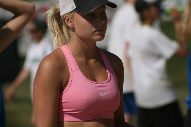 woman in pink sports bra