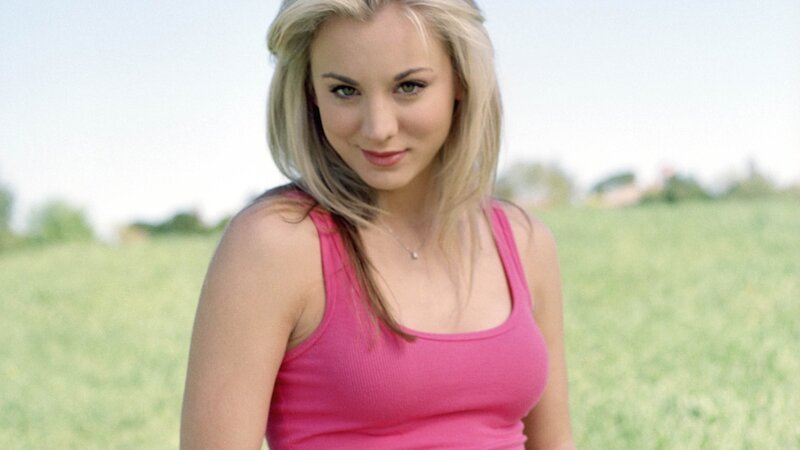 woman in pink tank top