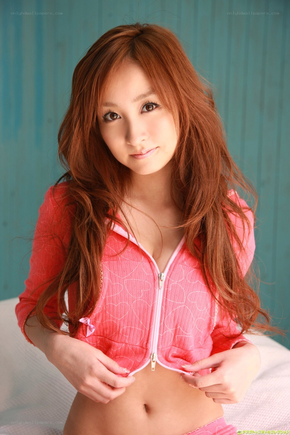 woman in pink zip-up jacket